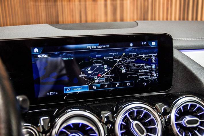 Grå Mercedes B250 e fra 2020
