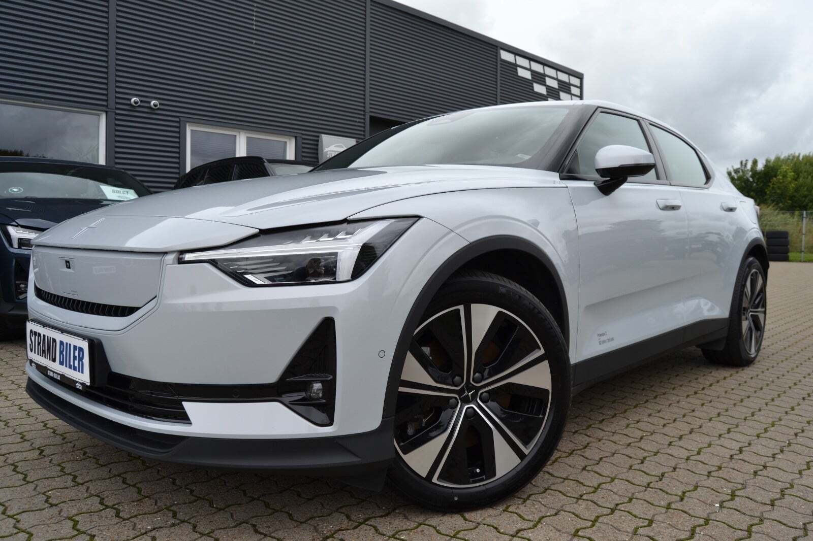 Hvid Polestar 2 fra 2024