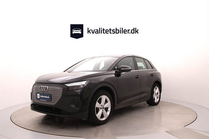 Sort Audi Q4 fra 2023 set udefra