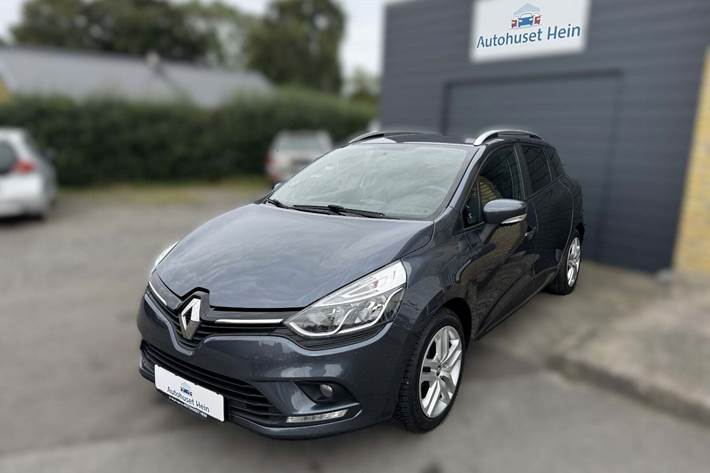 Grå Renault Clio IV fra 2019