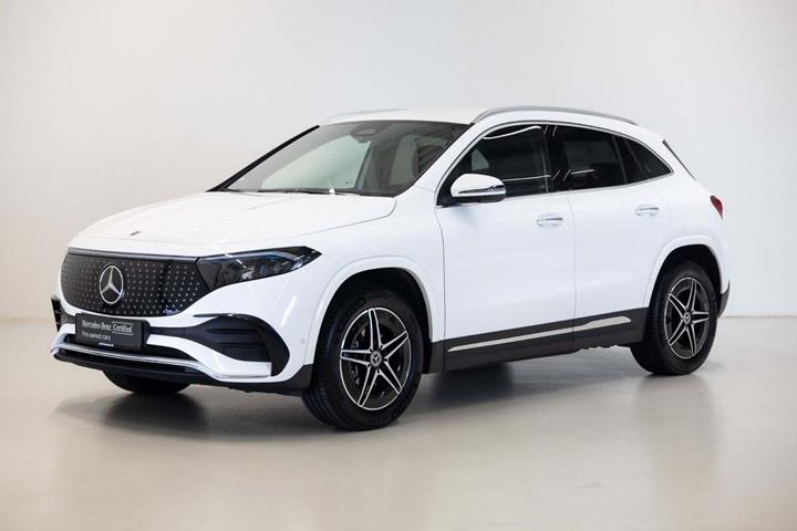 Hvid Mercedes EQA250+ fra 2025 set udefra
