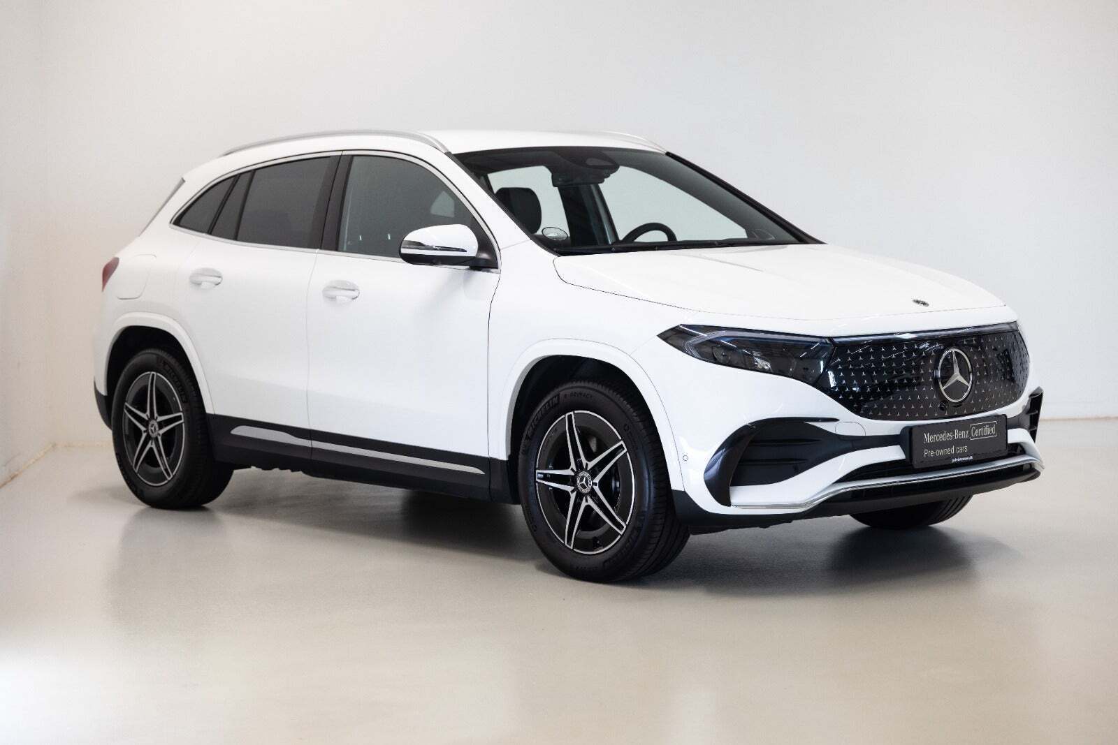 Hvid Mercedes EQA250+ fra 2025