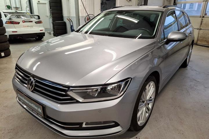 Grå VW Passat fra 2018