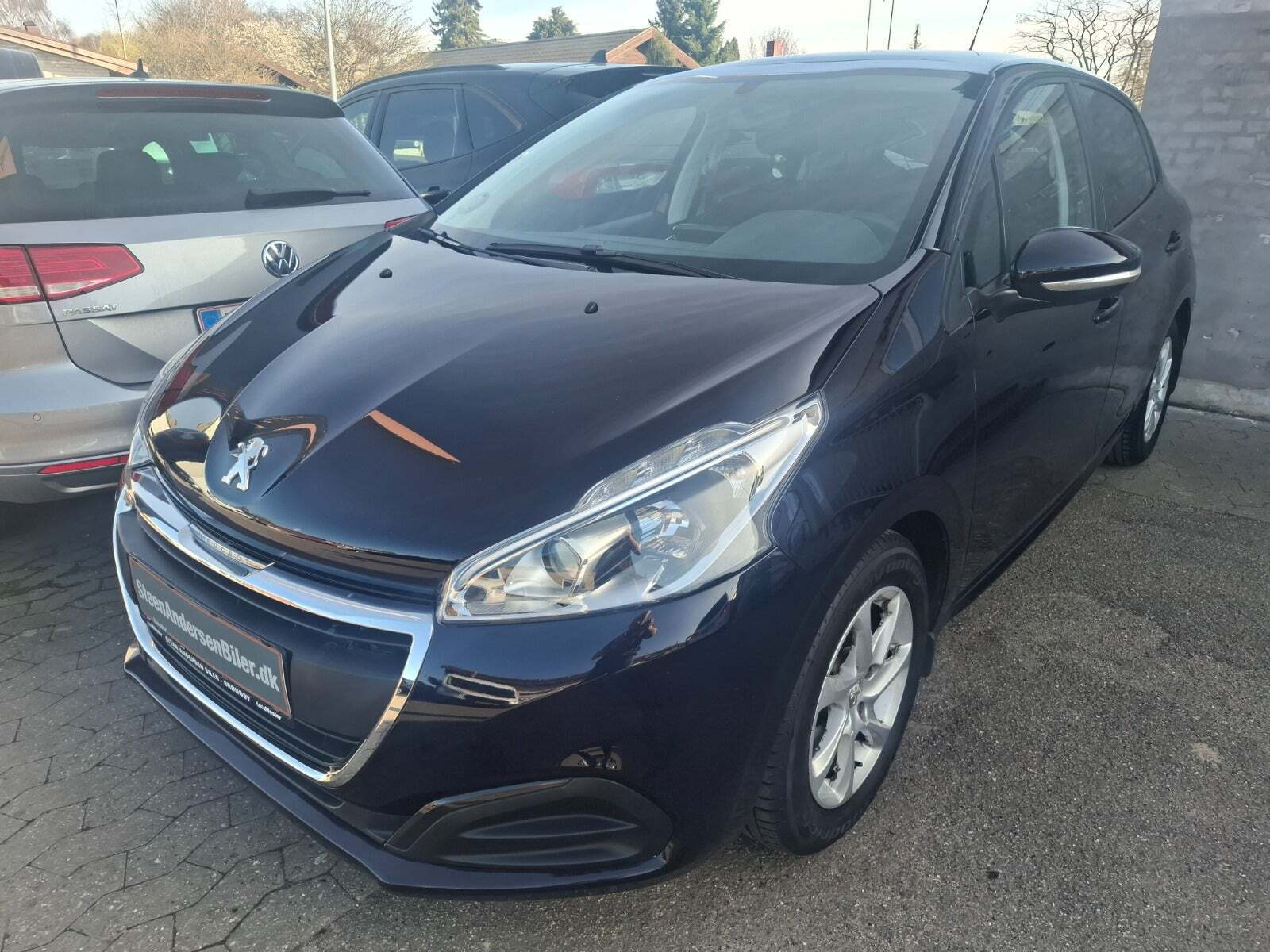 Peugeot 208 1,2 VTi 82 Allure Sky