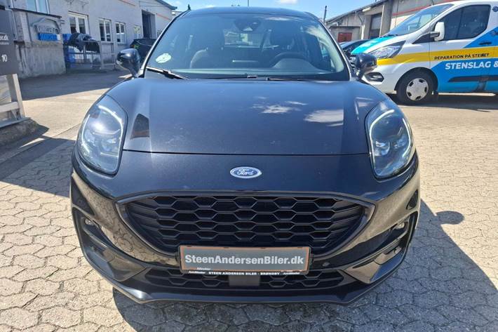 Sort Ford Puma fra 2021