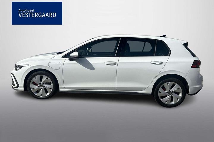 Hvid VW Golf VIII fra 2021