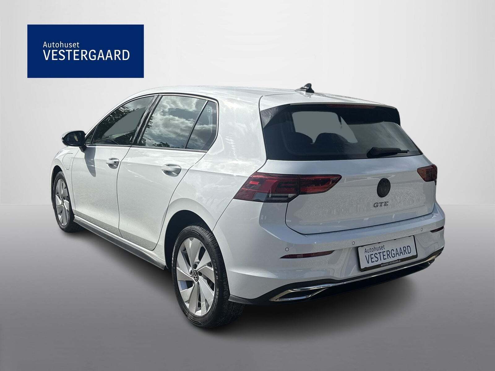 Hvid VW Golf VIII fra 2021