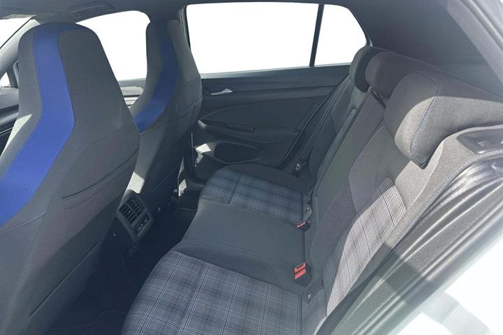 Hvid VW Golf VIII fra 2021