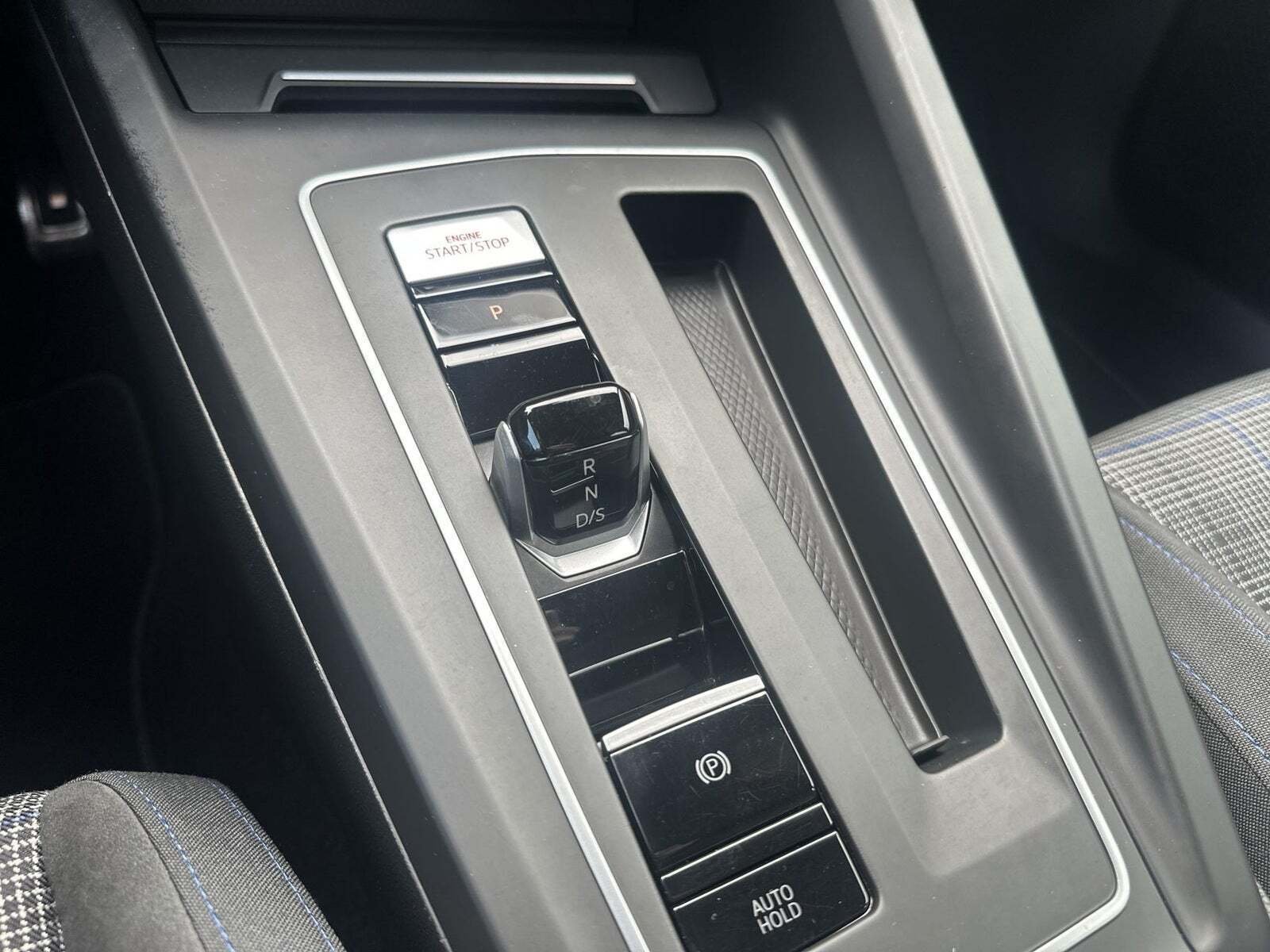 Hvid VW Golf VIII fra 2021