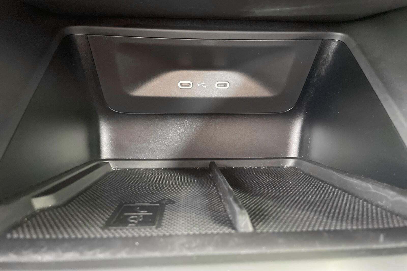 Grå Skoda Enyaq fra 2023