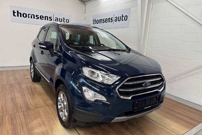 Blå Ford EcoSport fra 2018 set udefra