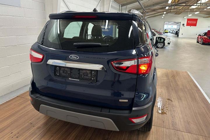 Blå Ford EcoSport fra 2018