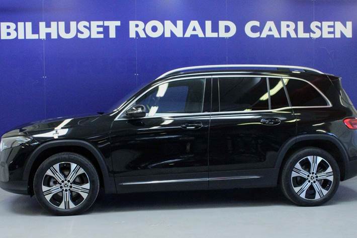 Sort Mercedes EQB300 fra 2024