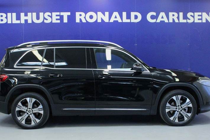 Sort Mercedes EQB300 fra 2024