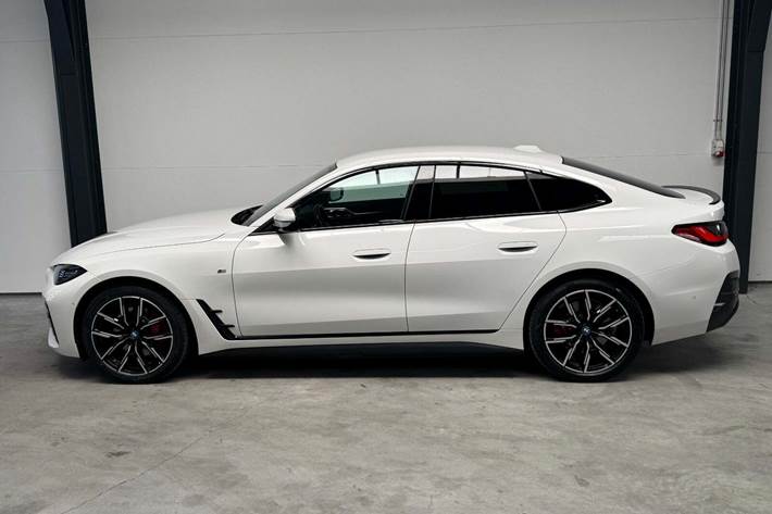 Hvid BMW i4 fra 2023