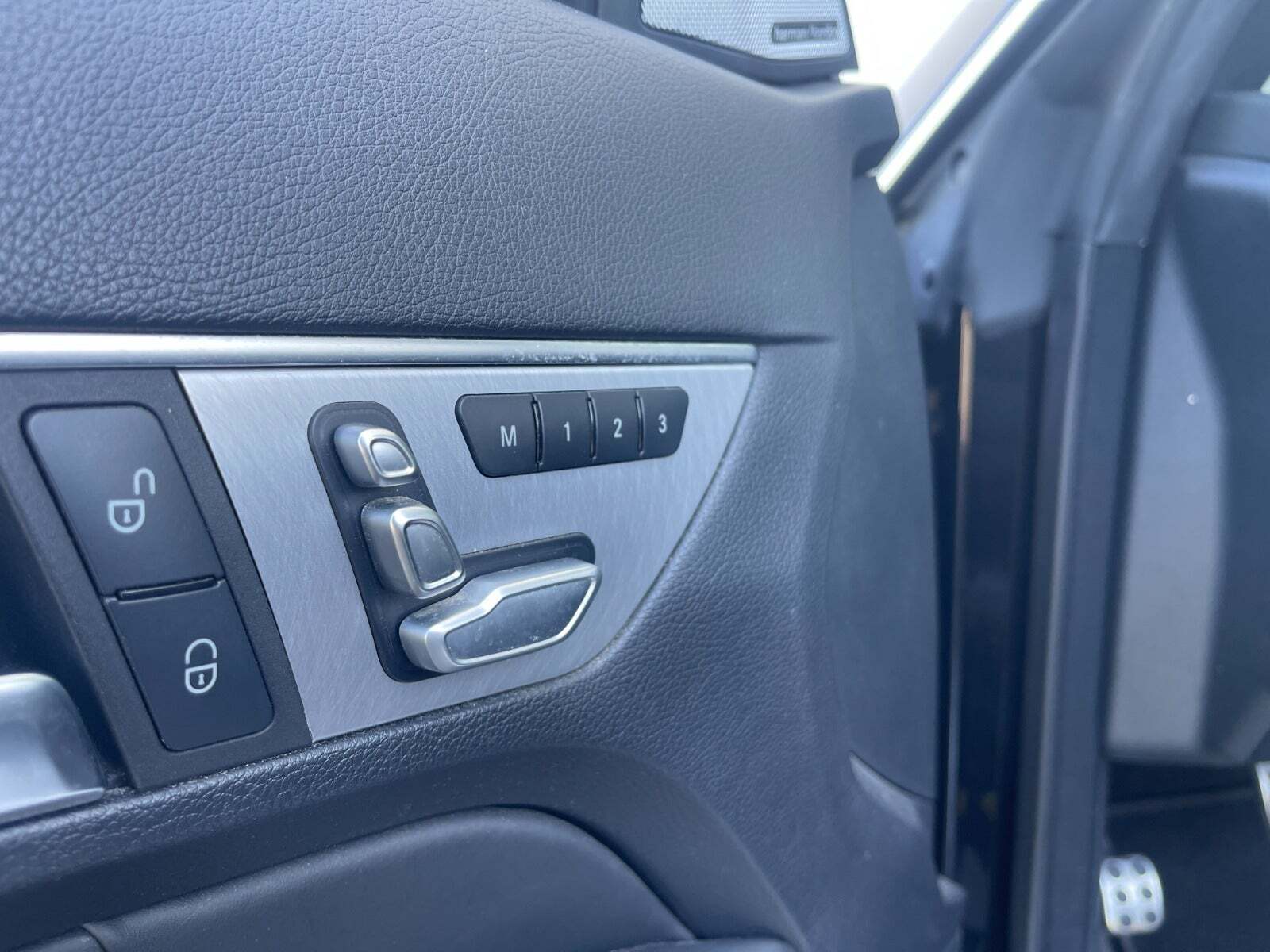 Sort Mercedes E400 fra 2014