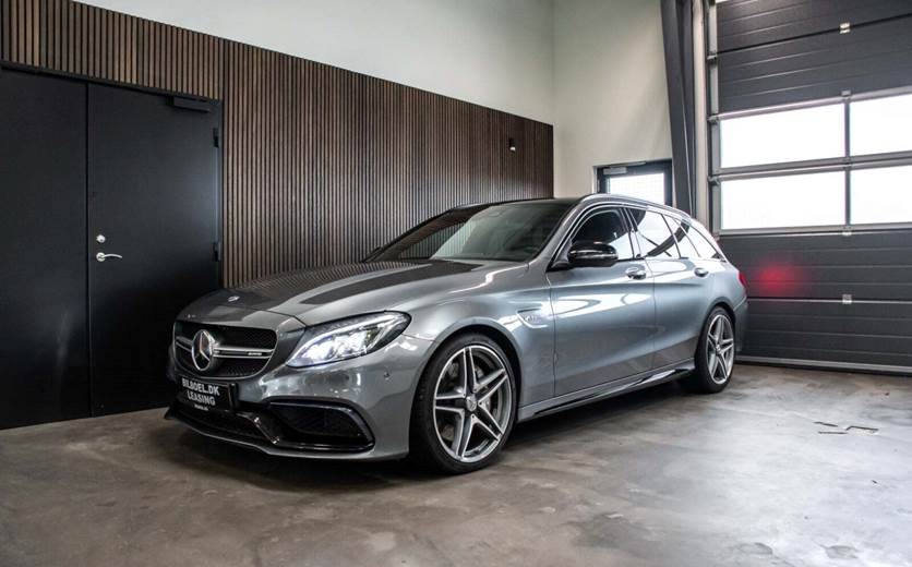 Mercedes C63 4,0 AMG stc. aut.