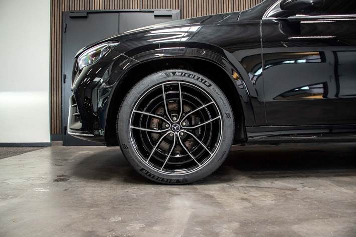 Sort Mercedes GLE350 de fra 2024