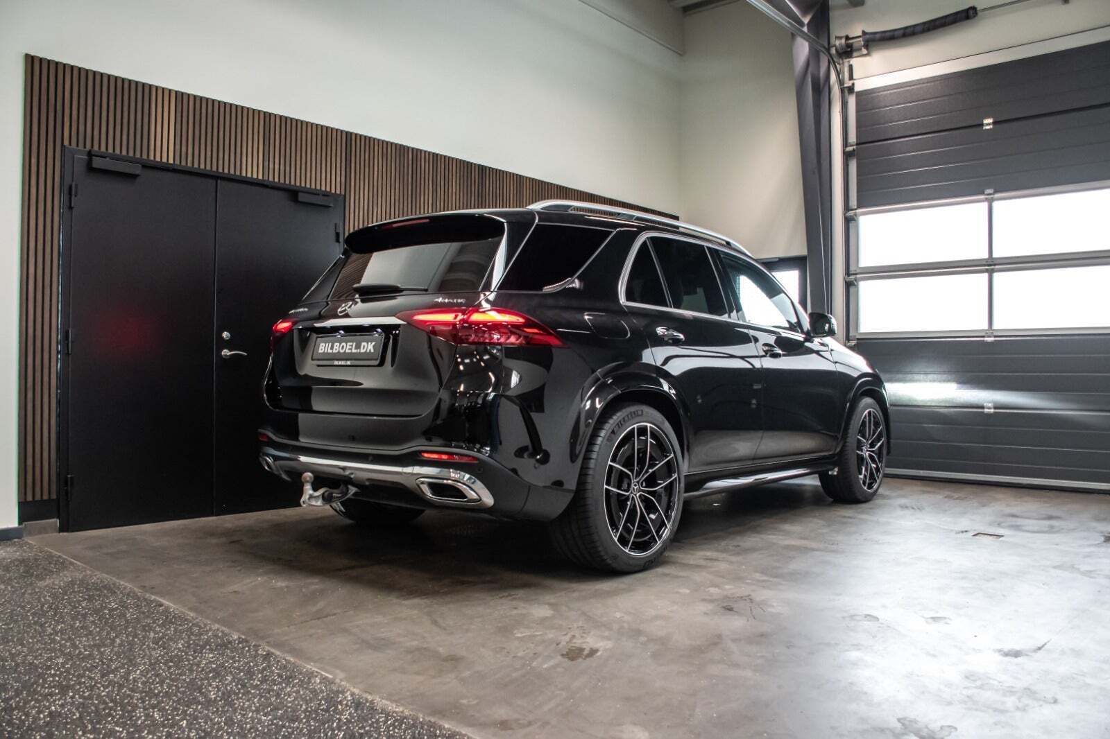 Sort Mercedes GLE350 de fra 2024