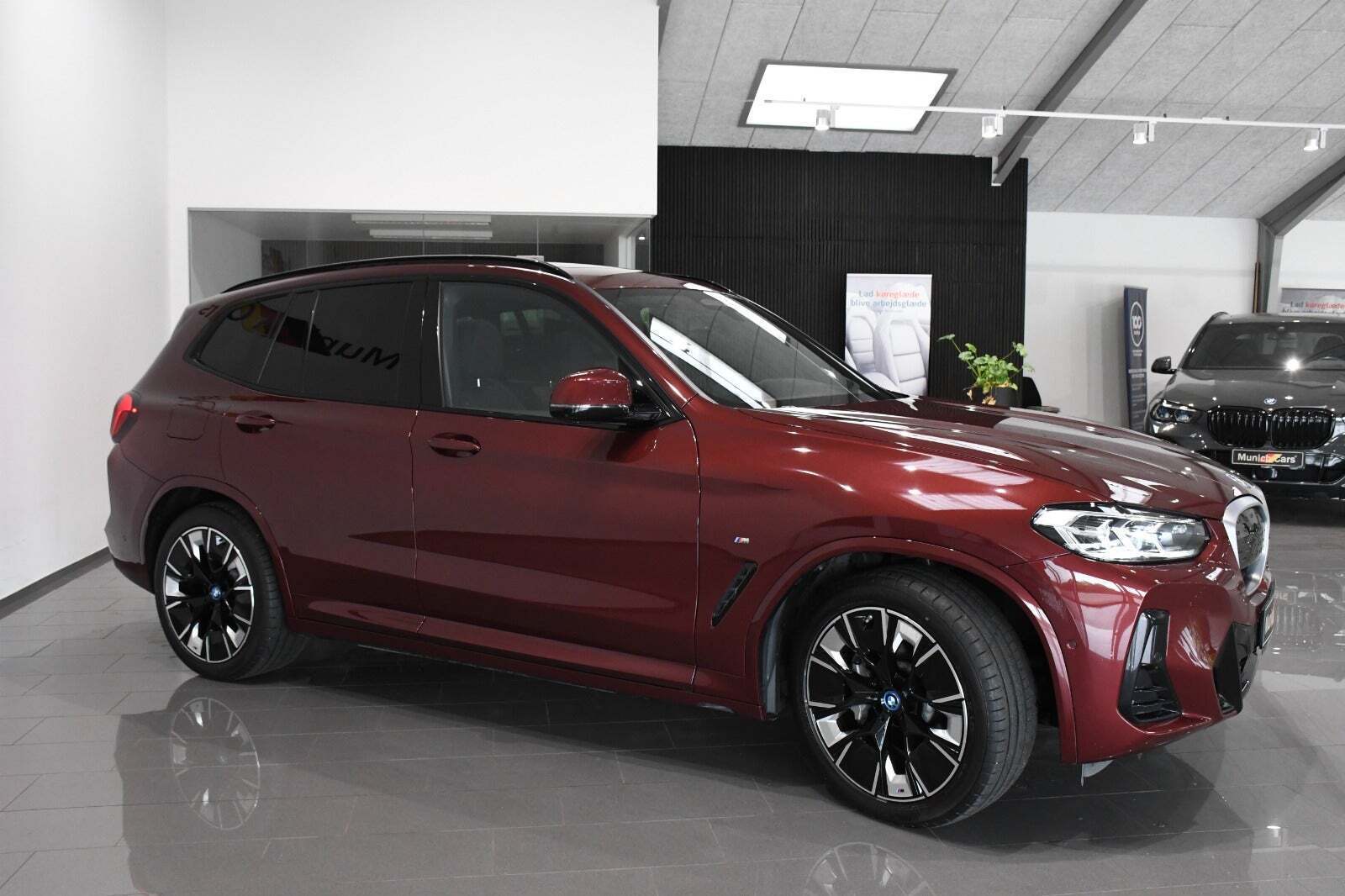 BMW iX3 Charged Plus M-Sport