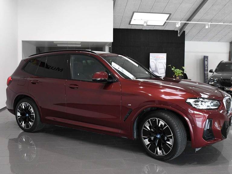 BMW iX3 Charged Plus M-Sport