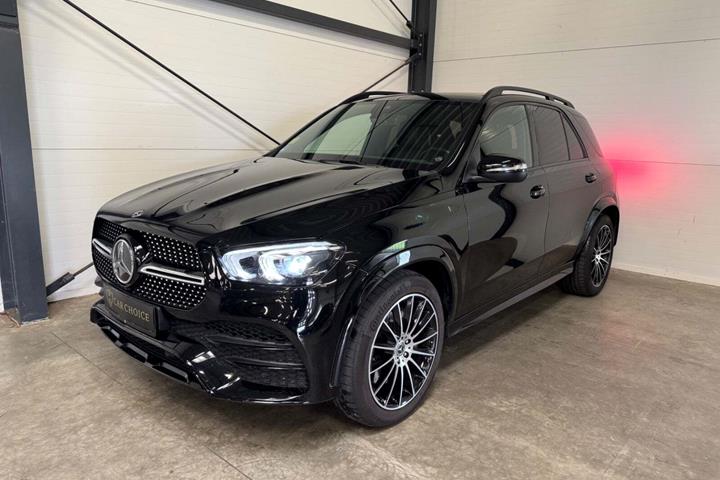 Sort Mercedes GLE450 fra 2020 set udefra