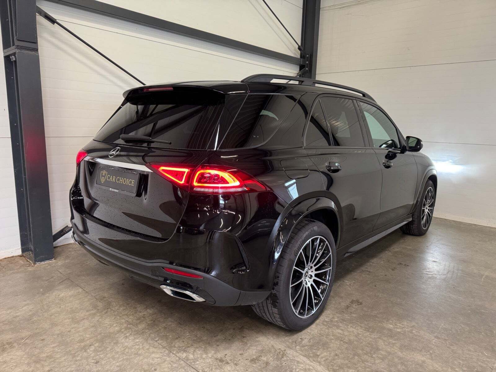 Sort Mercedes GLE450 fra 2020