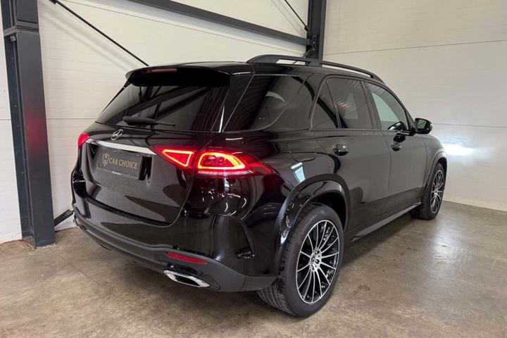 Sort Mercedes GLE450 fra 2020