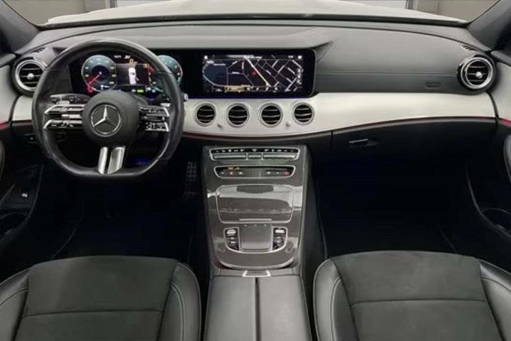 undefined Mercedes E300 de fra 2022