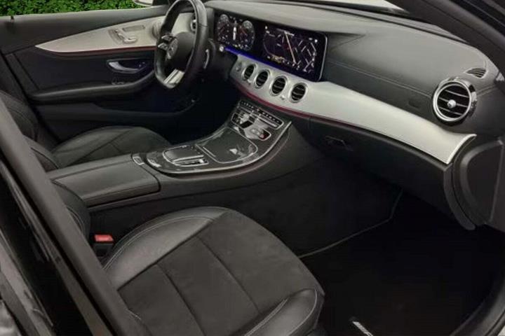 undefined Mercedes E300 de fra 2022