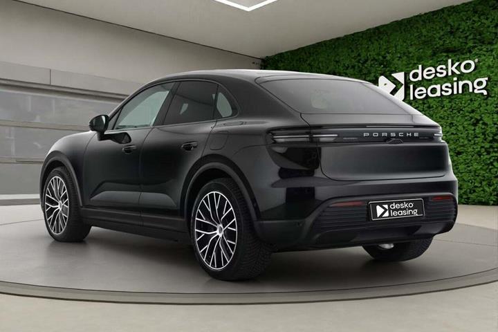 undefined Porsche Macan 4 fra 2025