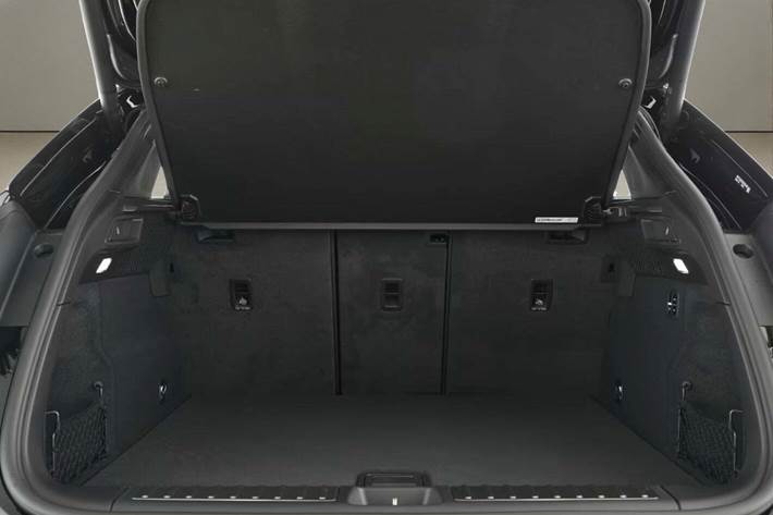 undefined Porsche Macan 4 fra 2025 set indefra