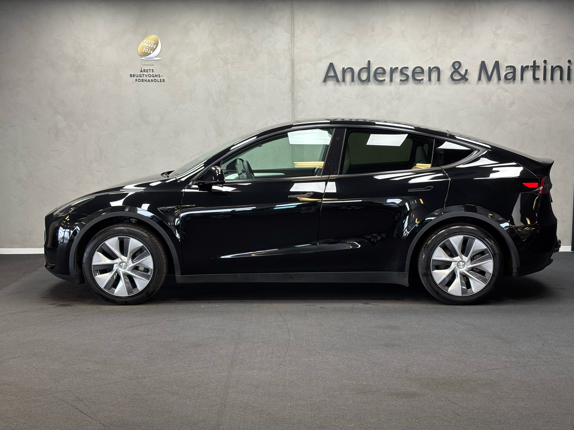 Tesla Model Y EL RWD 299HK 5d Aut.