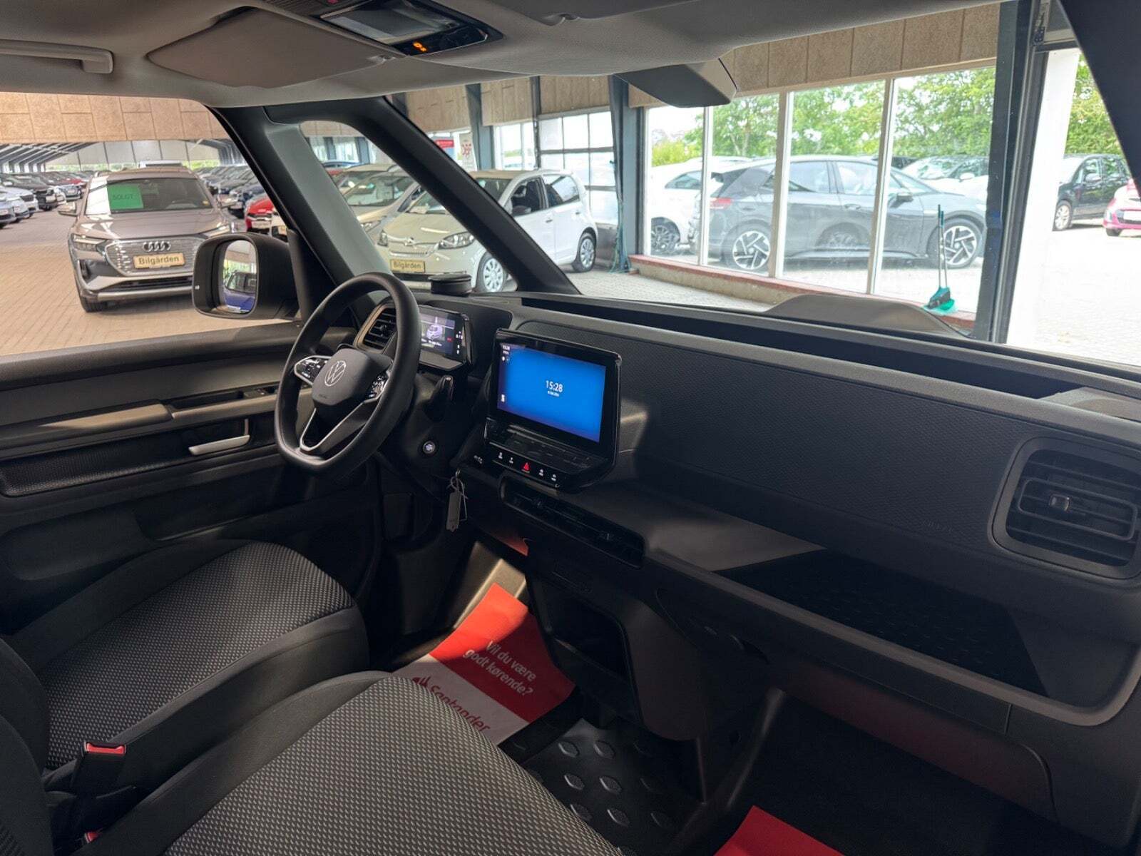 Hvid VW ID.Buzz fra 2024