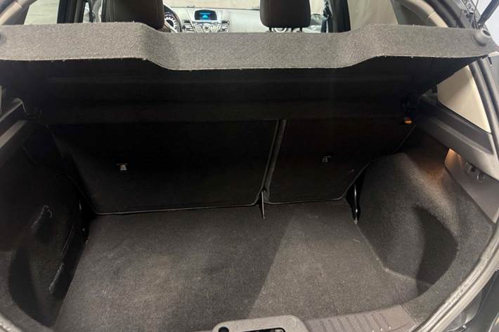 Sort Ford Fiesta fra 2014