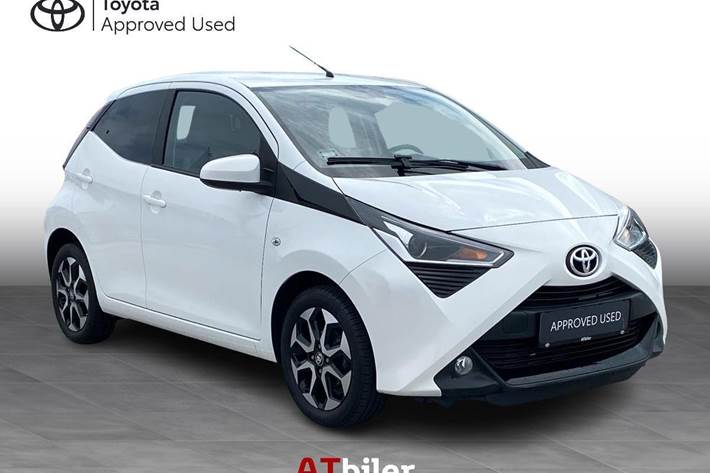 Hvid Toyota Aygo fra 2021
