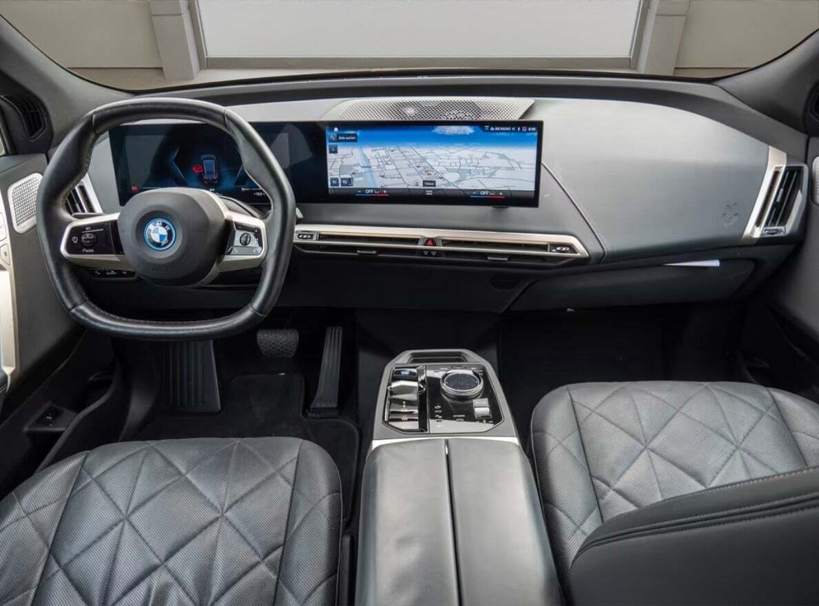 BMW iX xDrive50