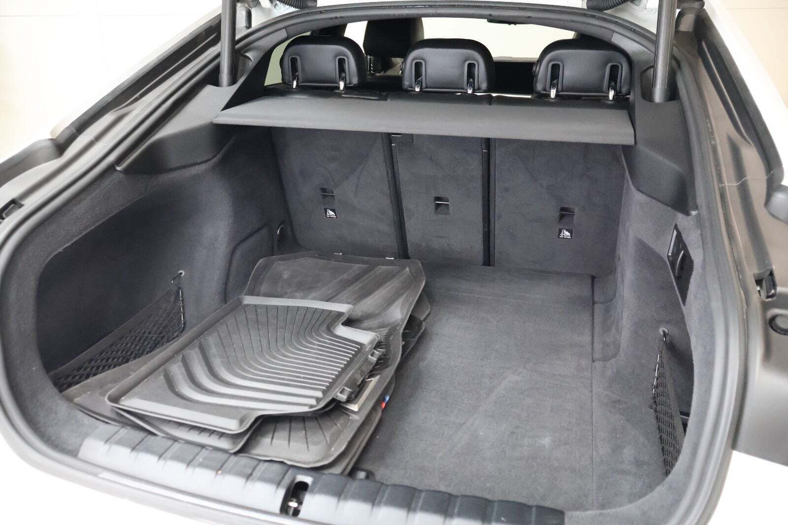 Hvid BMW i4 fra 2022