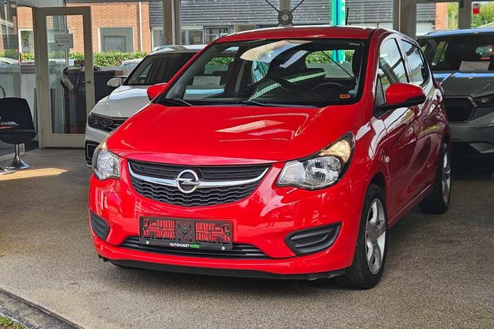 Grøn Opel Karl fra 2016 set udefra