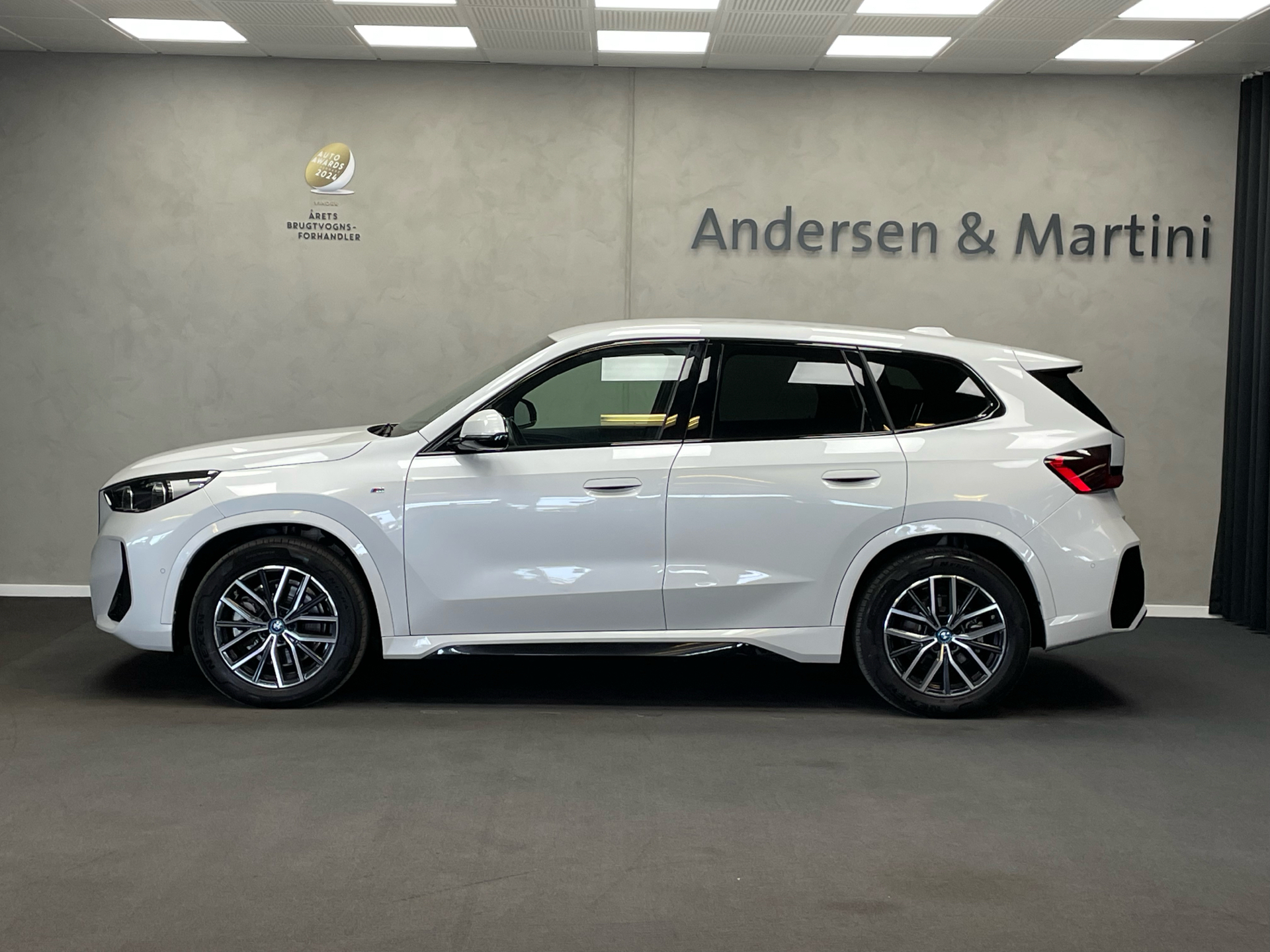 BMW iX1 xDrive30 EL M-Sport 4x4 313HK 5d Aut.