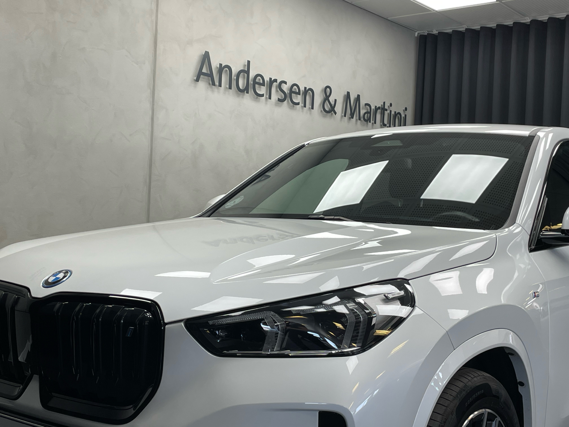 BMW iX1 xDrive30 EL M-Sport 4x4 313HK 5d Aut.