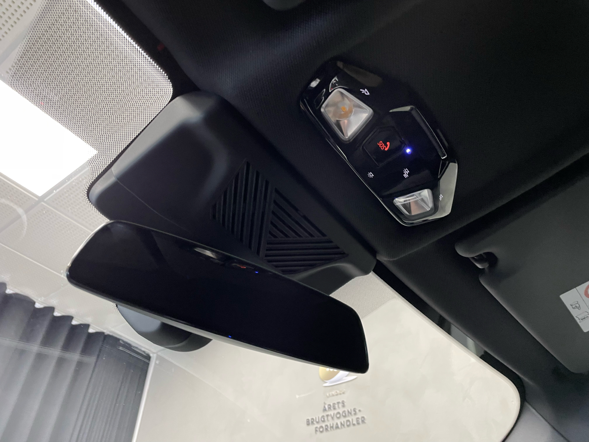 Hvid BMW iX1 fra 2023