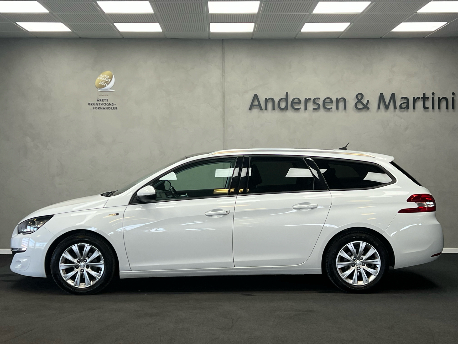 Peugeot 308 1,6 SW BlueHDi Style LTD 120HK Stc