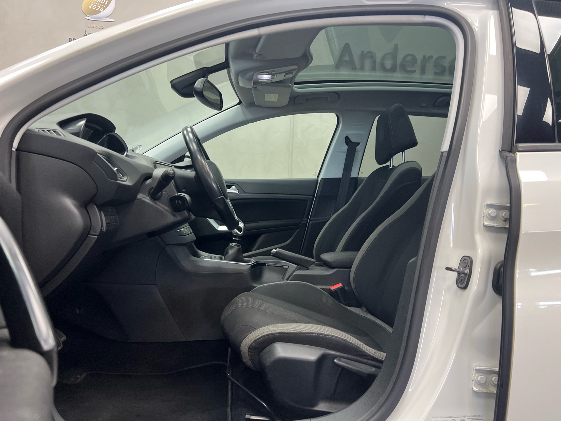 Peugeot 308 1,6 SW BlueHDi Style LTD 120HK Stc