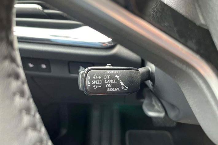 Sort Skoda Enyaq fra 2024