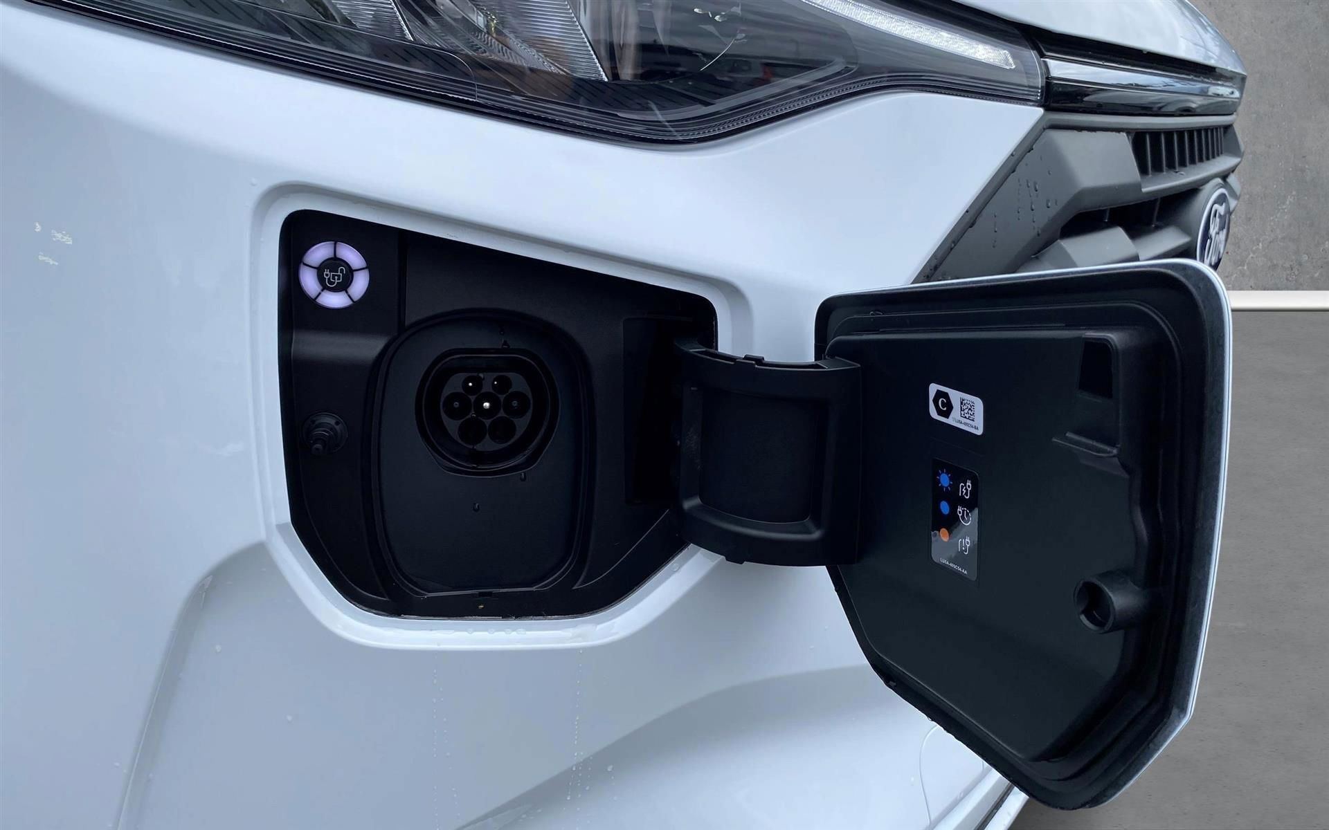 Hvid Ford Transit Custom fra 2024