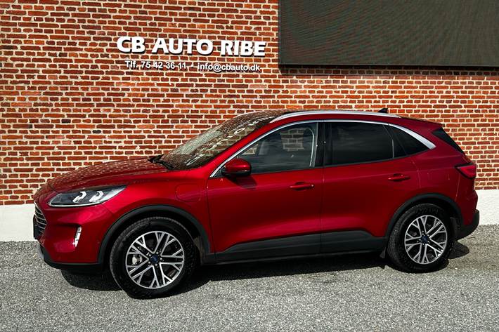 Rød Ford Kuga fra 2021