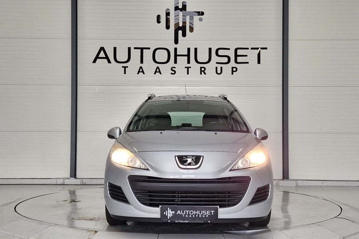 Sølv Peugeot 207 fra 2009