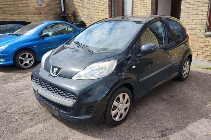 undefined Peugeot 107 fra 2009 set udefra