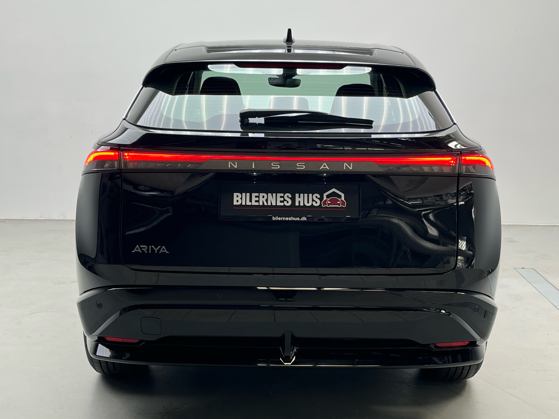 Sort Nissan Ariya fra 2024